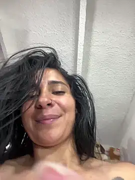 Meganmilk1 live sex cam