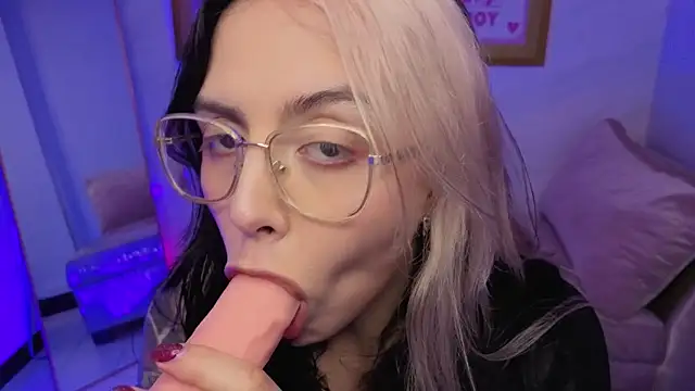 Hela_v's cam snapshot