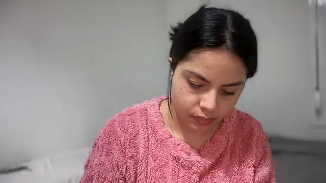 naughty__alexia's cam snapshot