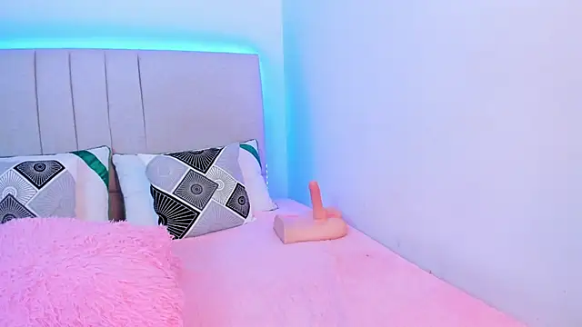 SusanSimpson16's cam snapshot