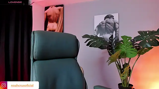 noah_crux's cam snapshot