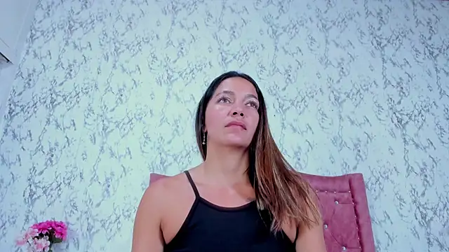 Mia_Malkovaa_ live sex cam