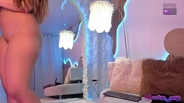 madisonjones-'s cam snapshot