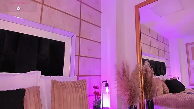 GretaVelvet live sex cam