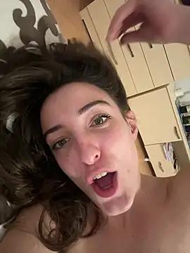 ElitaVibes live sex cam