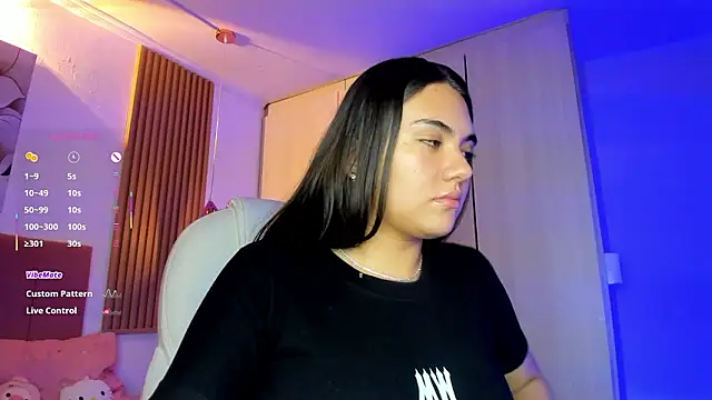 mia_nevaeh live sex cam