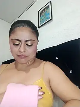 ElizabethWeil's cam snapshot