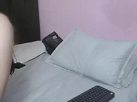 Alaiia___'s cam snapshot