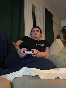 HeyBABYGIRL's cam snapshot