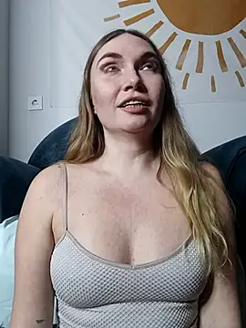 KisaVixen's cam snapshot