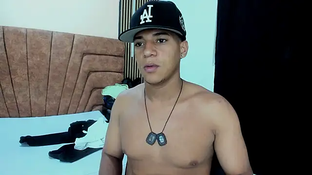 MATHY_ROBERT live sex cam