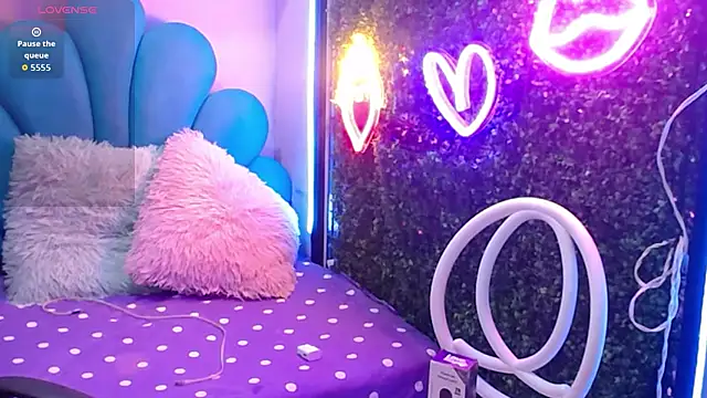 isabella_rose19's cam snapshot