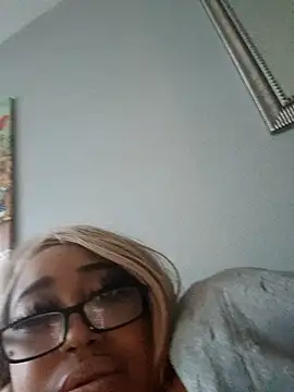 Damfgoddess's cam snapshot