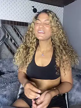 AngelPinkk_'s cam snapshot