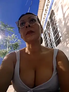 Mia-funny20 live sex cam