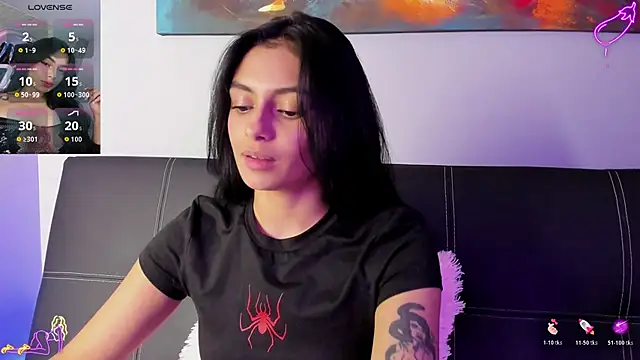 lilith_petit_'s cam snapshot