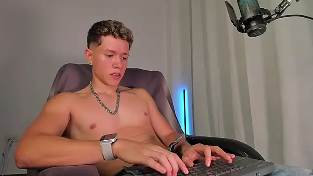 nathan_blake's cam snapshot