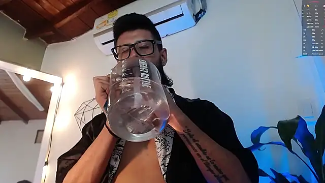 Colby_brown03's cam snapshot