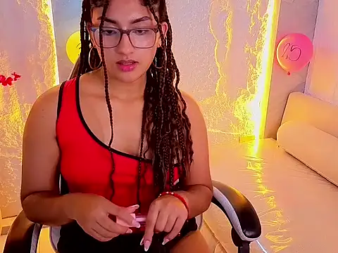 isabella_tp's cam snapshot