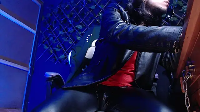 Dicaprioo_'s cam snapshot