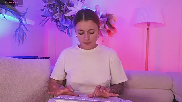 Dailyn__1's cam snapshot