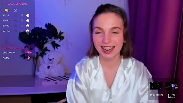 KindHazelHere_'s cam snapshot