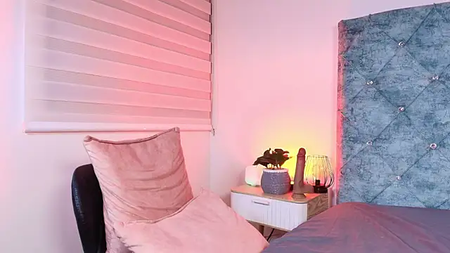 maxfrost_1's cam snapshot