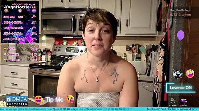 YogaHottie76's cam snapshot