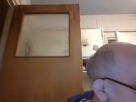 mariusica1@xh's cam snapshot