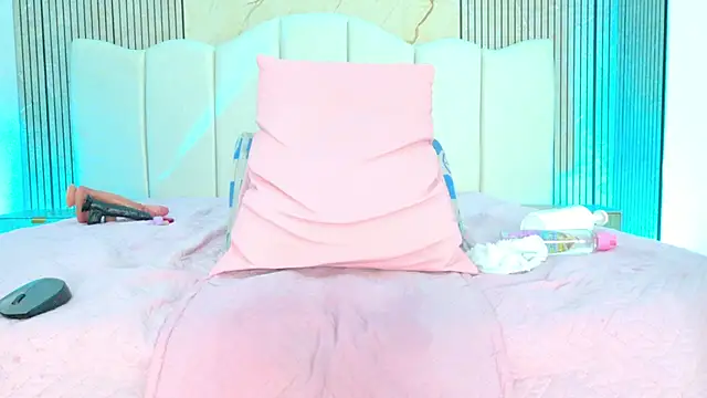 sh_malala's cam snapshot