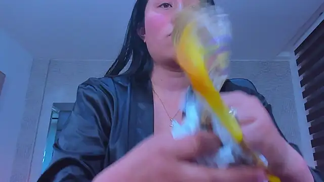 Nohemi_louse's cam snapshot