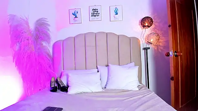 _aithanaa_'s cam snapshot