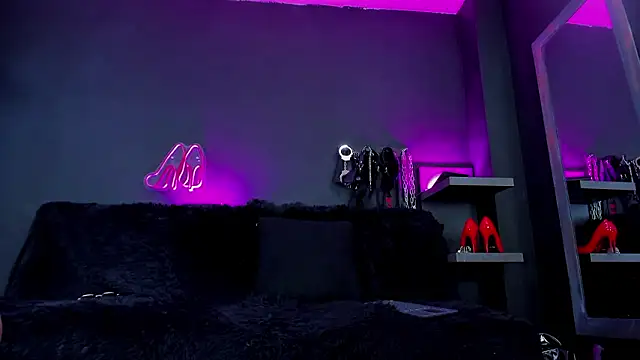 DelaneyStone's cam snapshot