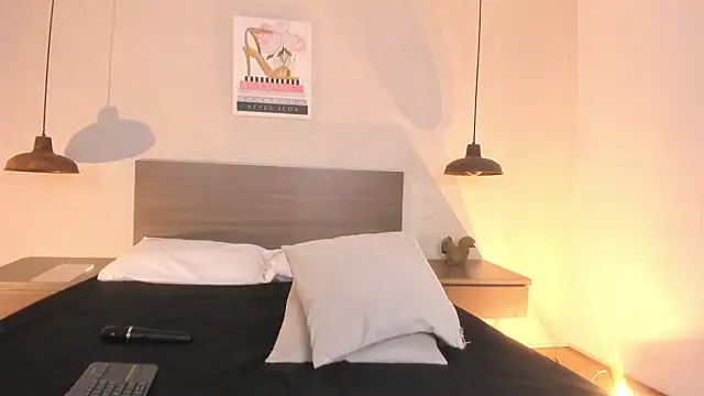 Katyrousee's cam snapshot