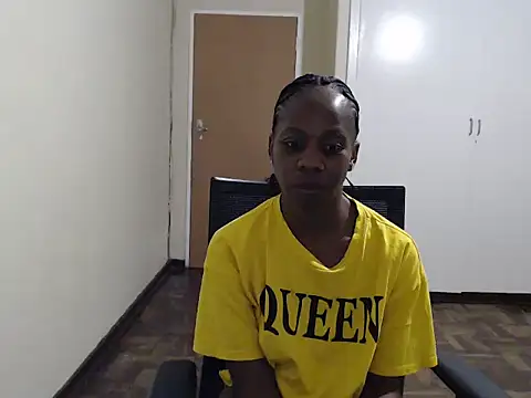 QUEENMANDYY live sex cam