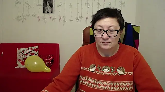 EmilyL0ve's cam snapshot