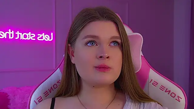 CrystalLyons live sex cam