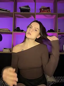 HolyAmy's cam snapshot