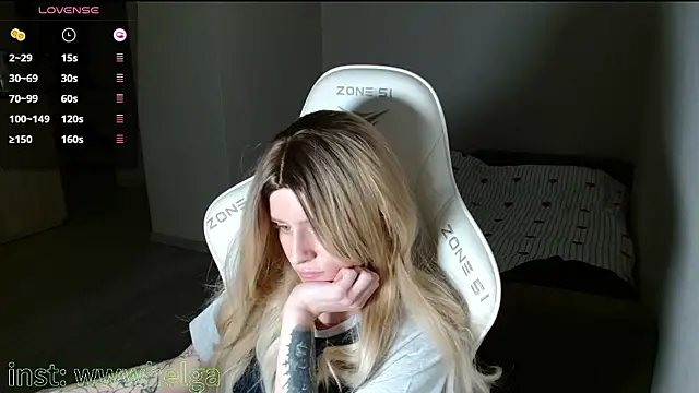 Helga__Pataki's cam snapshot