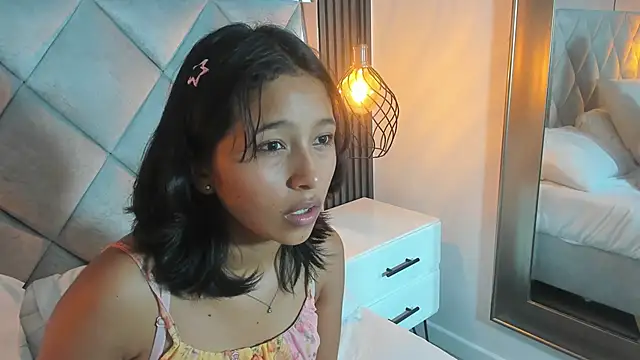 Real_virgin_Pussy's cam snapshot