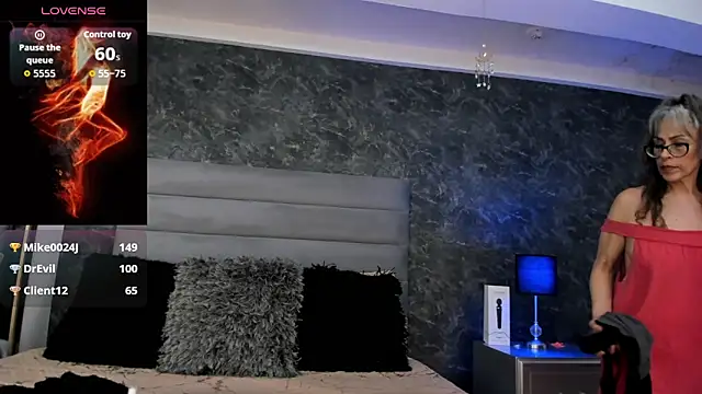 Bella_Evans_'s cam snapshot