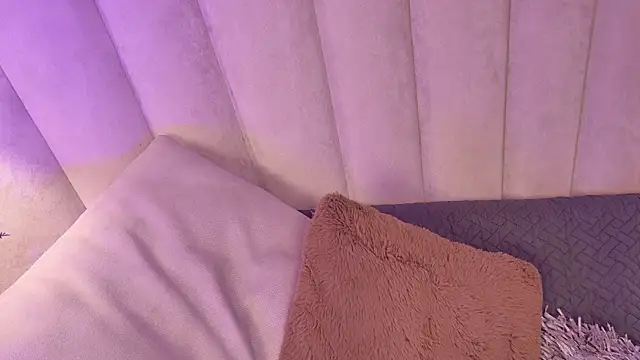 AlyssaRay's cam snapshot