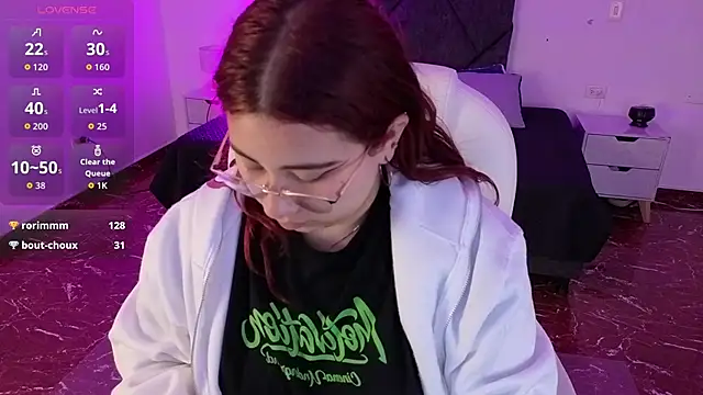 littlee_red's cam snapshot