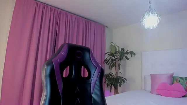 Emmaa_Queen_'s cam snapshot