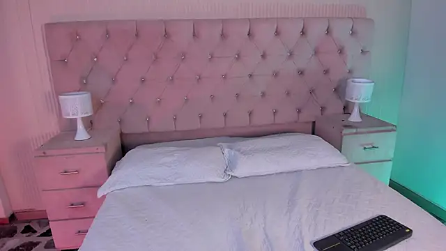 VictoriaMonroee_ live sex cam