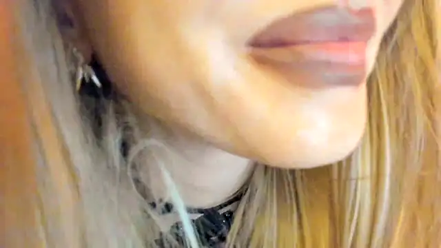 Politeeliza's cam snapshot