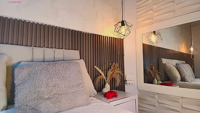 SHANONCLARK live sex cam