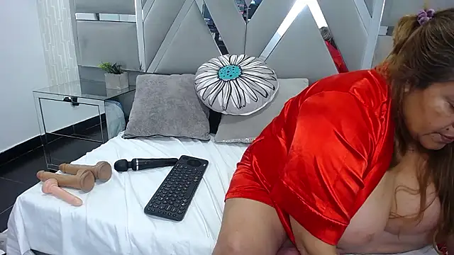 MonzerratBoyer's cam snapshot