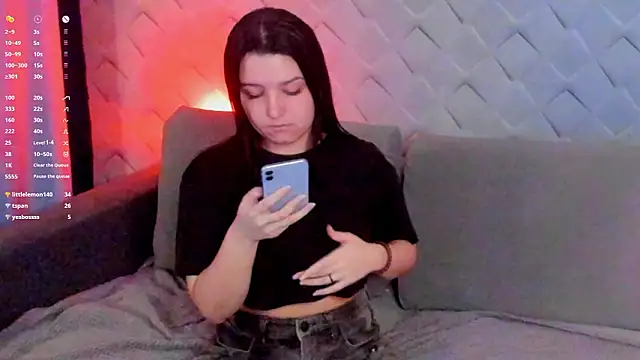 CrimsonBella's cam snapshot