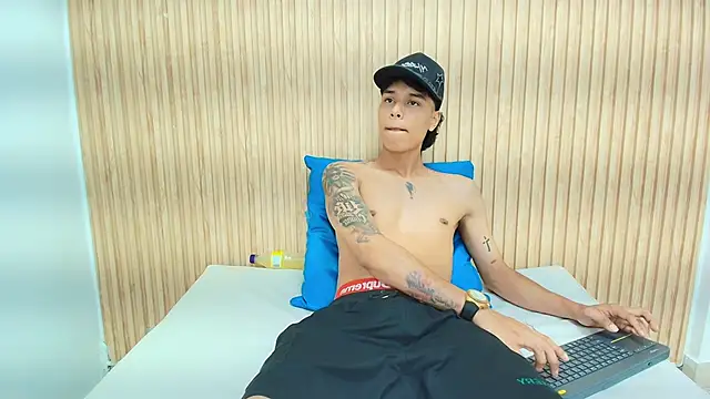 Frayhot777's cam snapshot